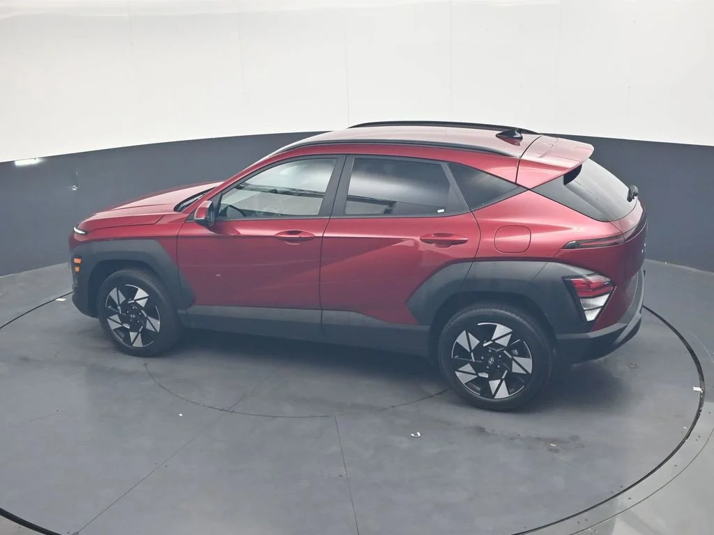 Used 2025 Red Hyundai SEL image 24