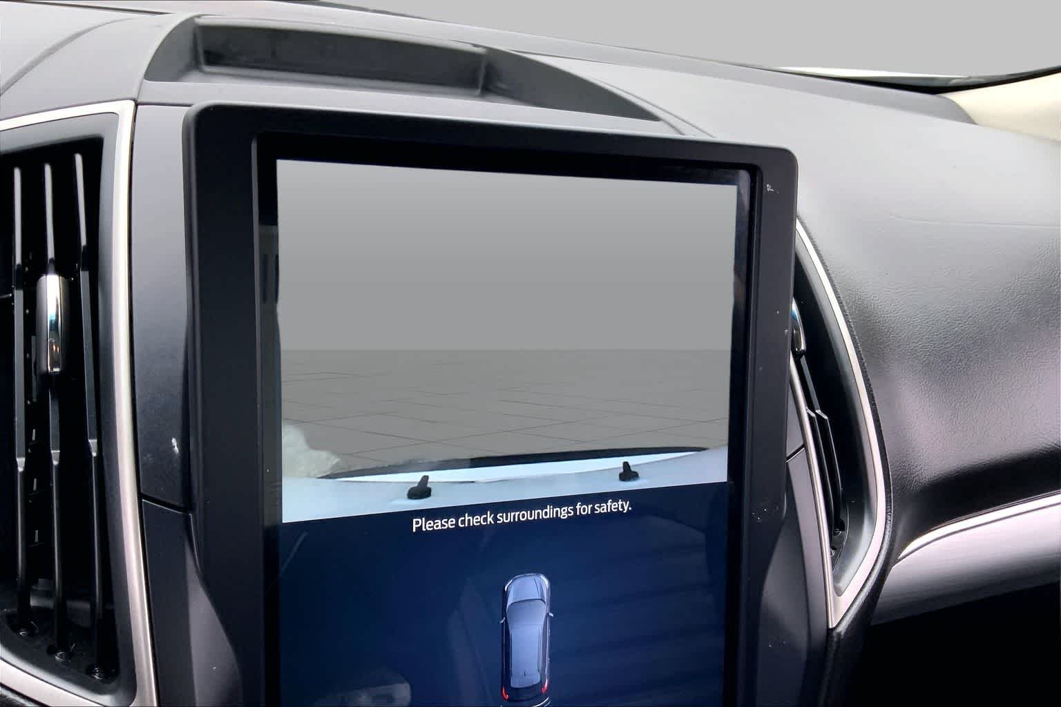Used 2022 Oxford White Ford SEL image 23