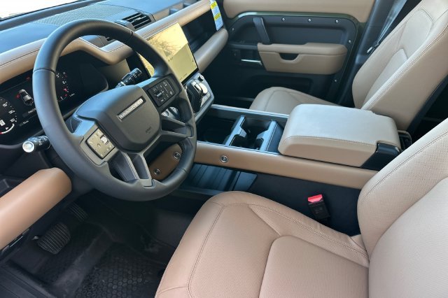 New 2026 Woolstone Green Land Rover S image 9