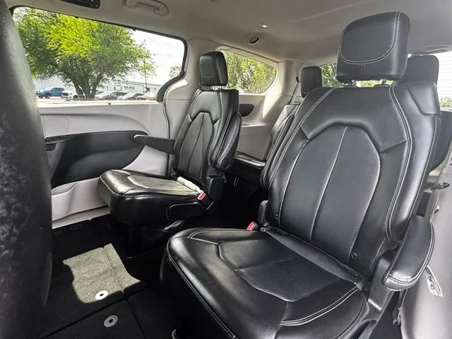 Used 2024 White Chrysler Touring L image 21