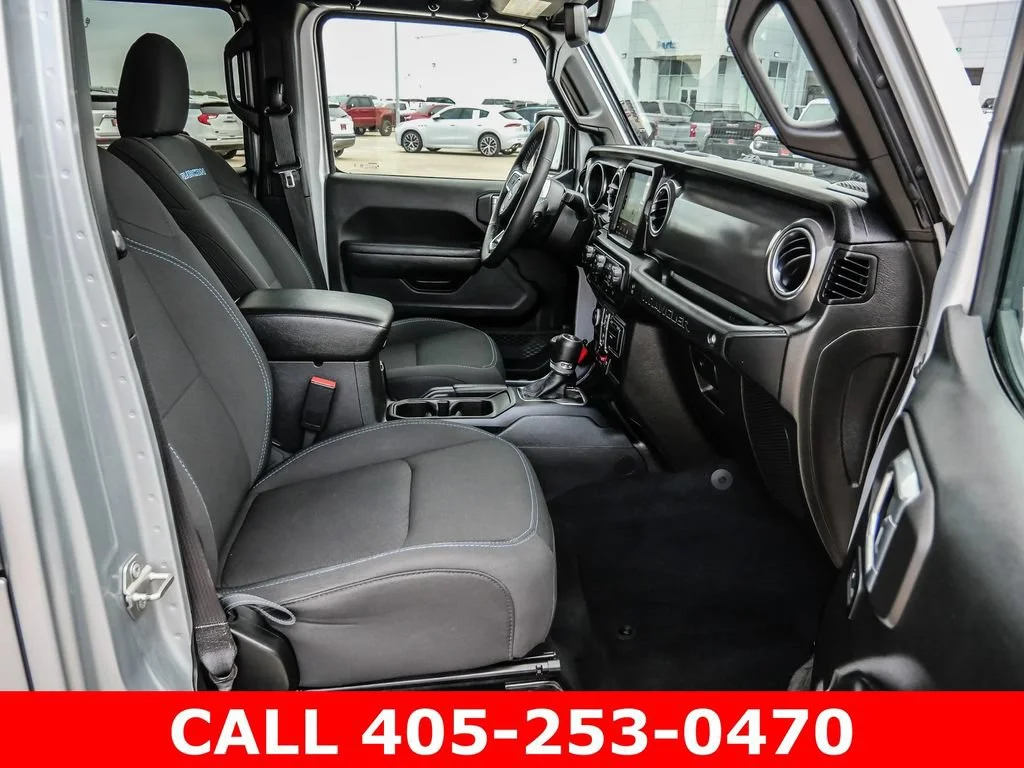 Used 2023 Silver Jeep Rubicon 4x4 image 20