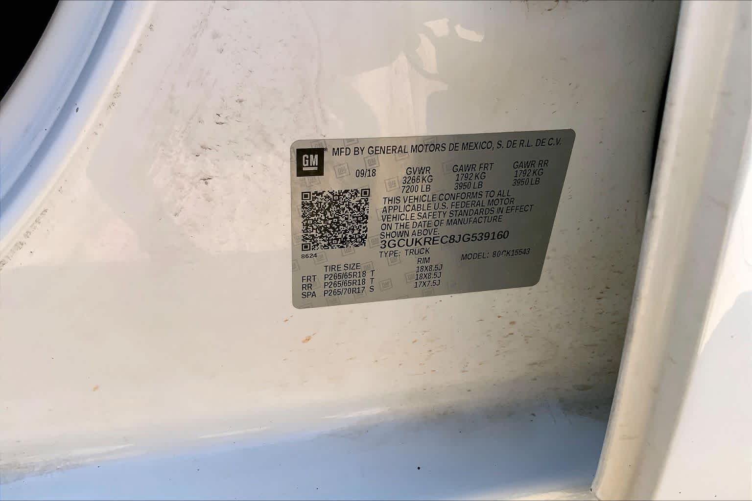 Used 2018 Summit White Chevrolet LT image 32