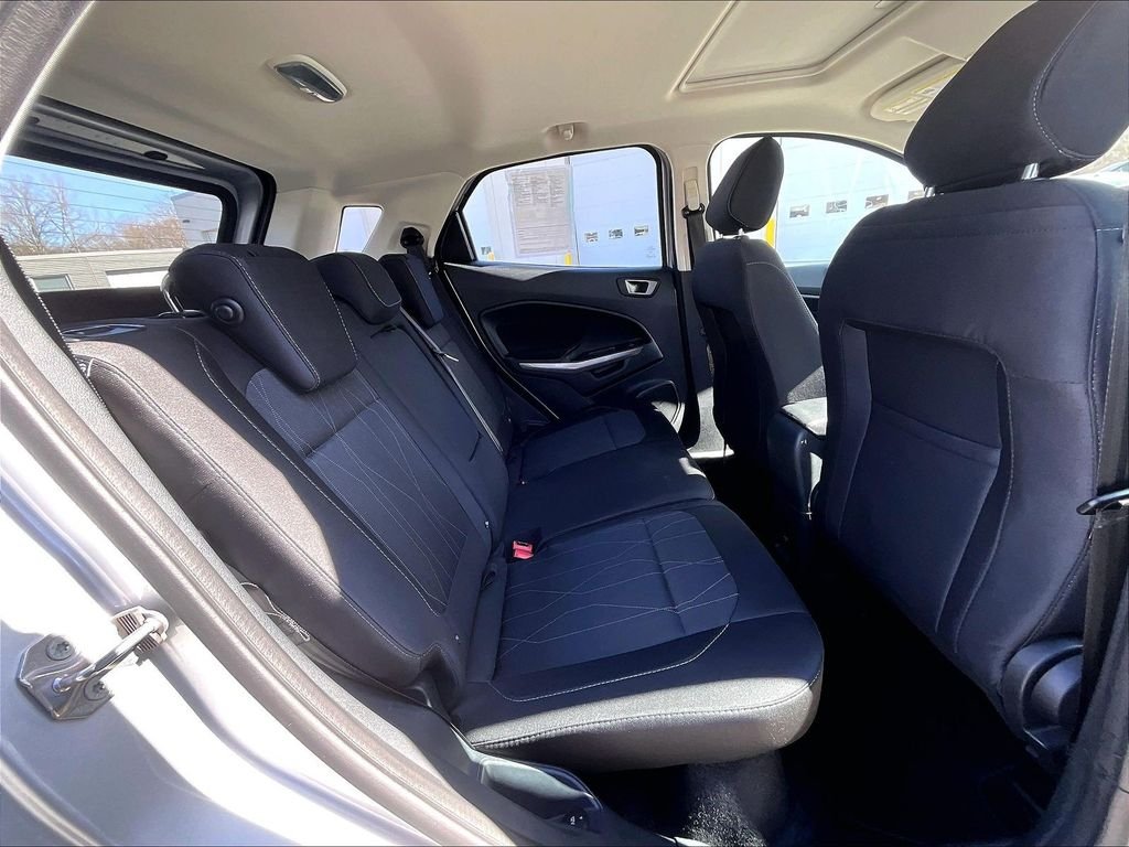 Used 2022 Silver Ford SE image 23