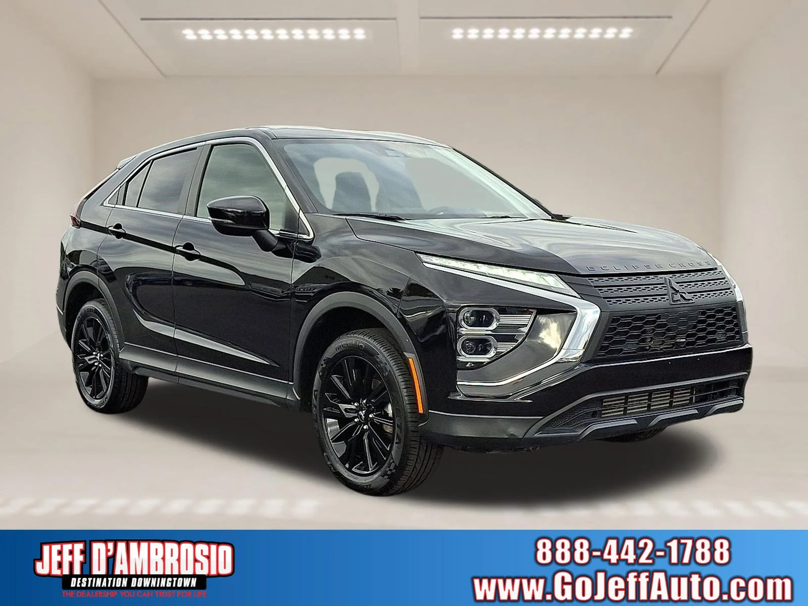 Used 2024 Labrador Black Pearl Mitsubishi LE image 1