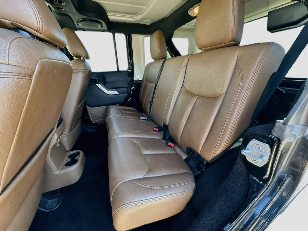Used 2014 Black Jeep Unlimited Rubicon image 27