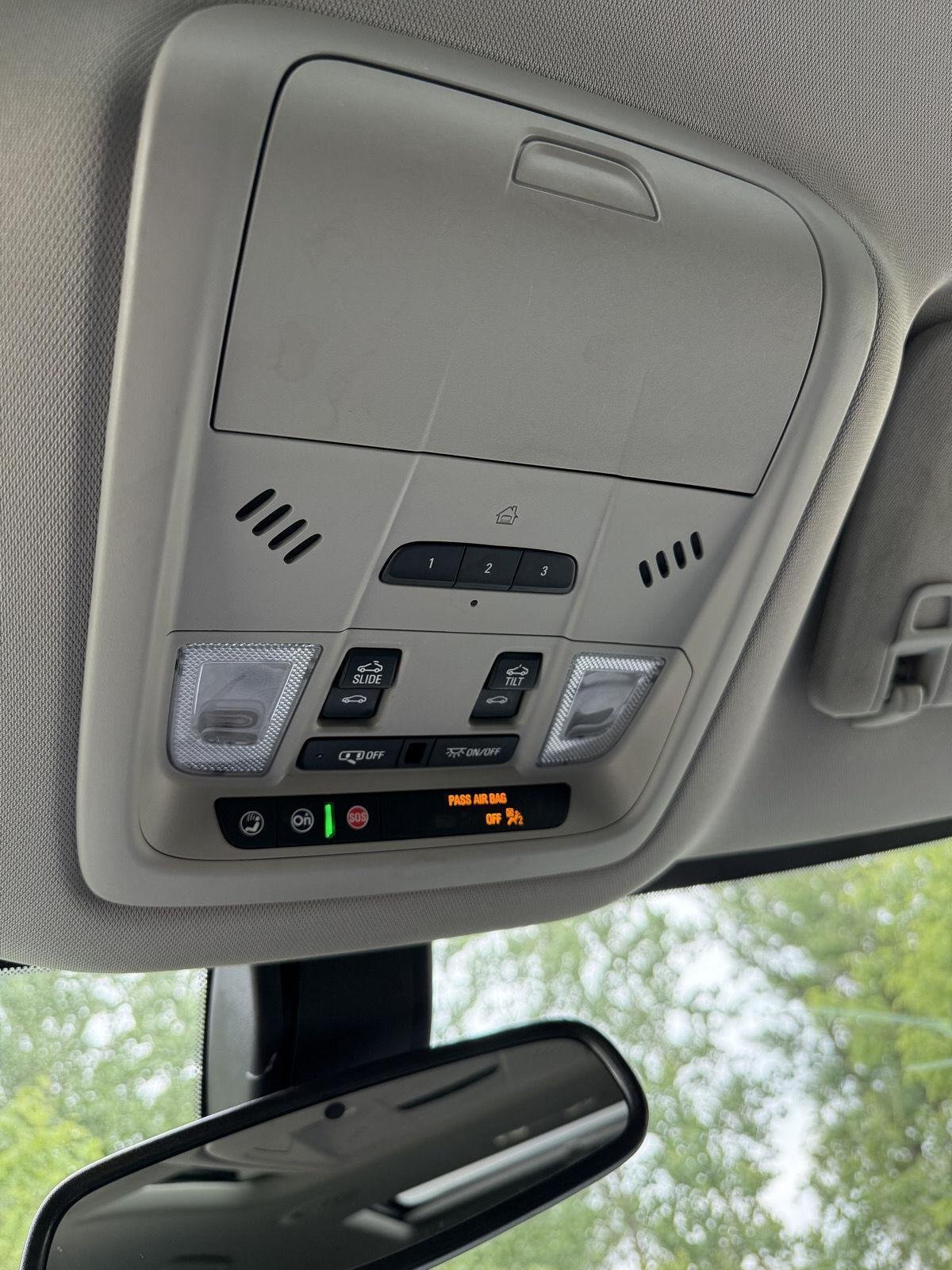 Used 2021 White Frost Tricoat Buick Essence image 13