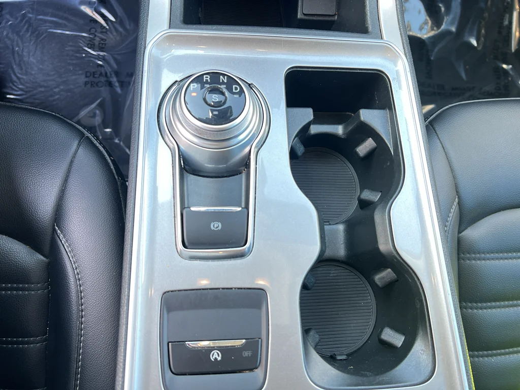 Used 2024 Agate Black Metallic Ford SEL image 20