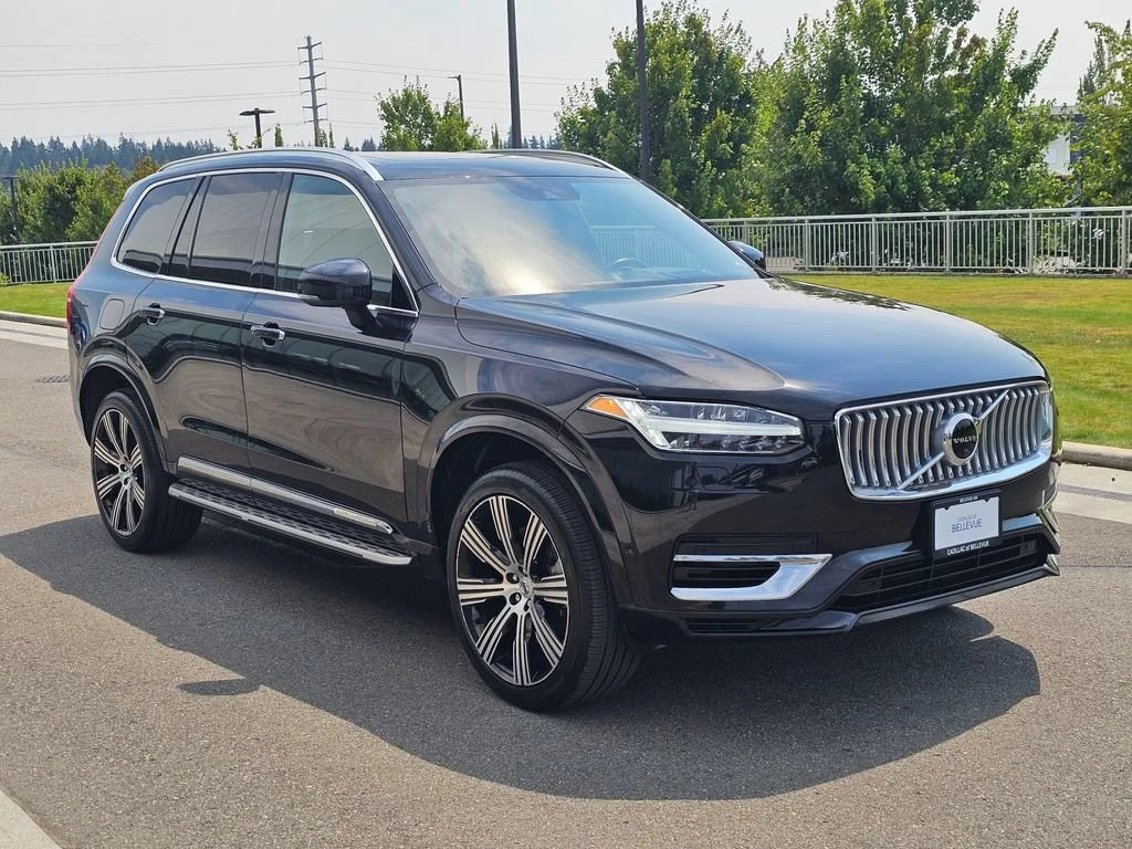 Used 2022 Black Volvo Inscription image 7