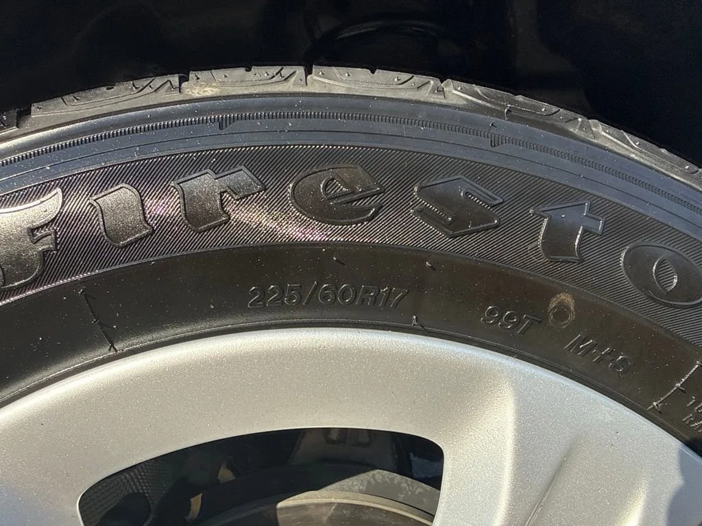 Used 2024  Jeep Sport image 29