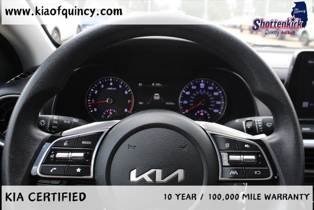 Used 2024 White_pearl Kia LXS image 22