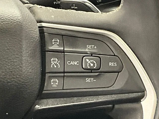 Used 2023 Gray Jeep Altitude image 19