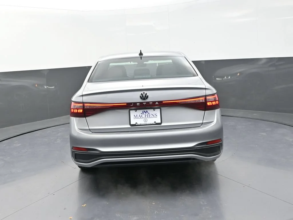 Used 2026  Volkswagen 1.5T Sport image 9