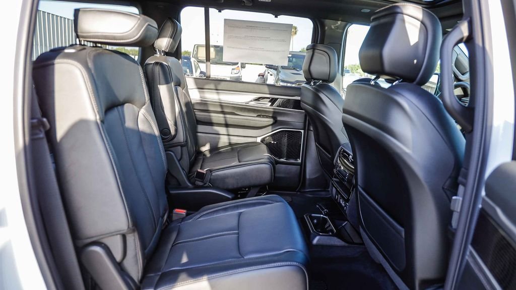 New 2026 Bright White Clearcoat Jeep Limited Reserve image 20