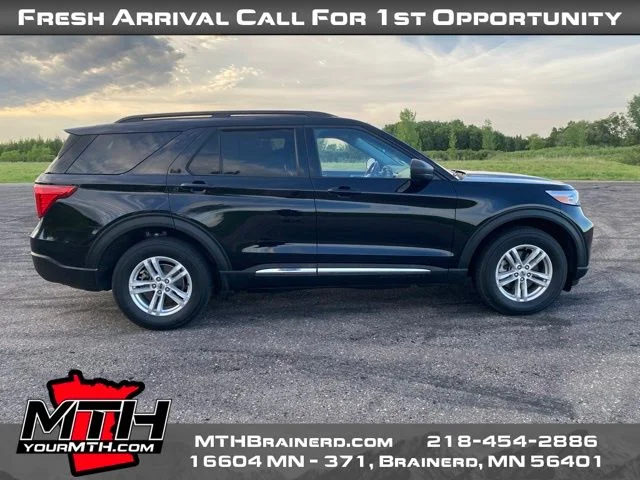 2022 Ford Explorer XLT 4WD's photo