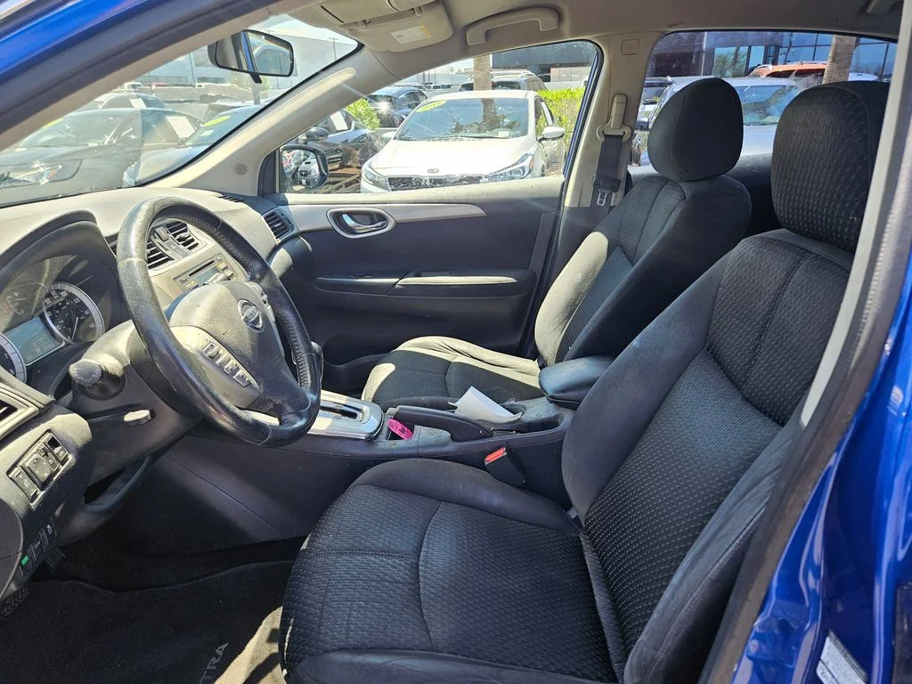 Used 2014  Nissan SV image 11