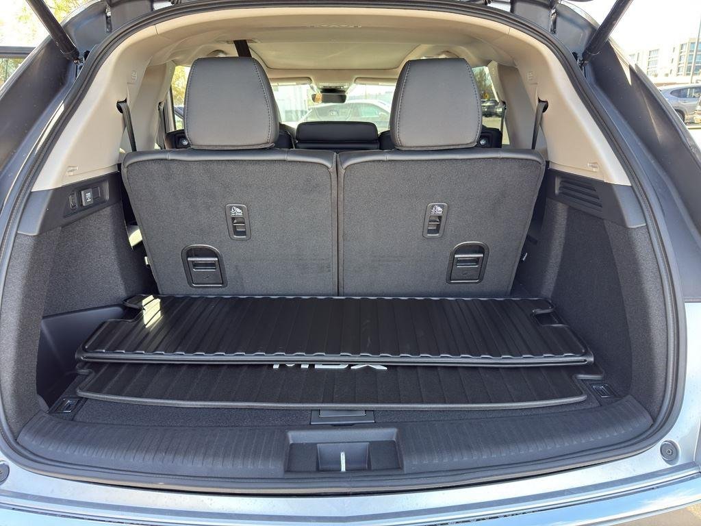 New 2026 Solar Silver Metallic Acura SH-AWD image 21