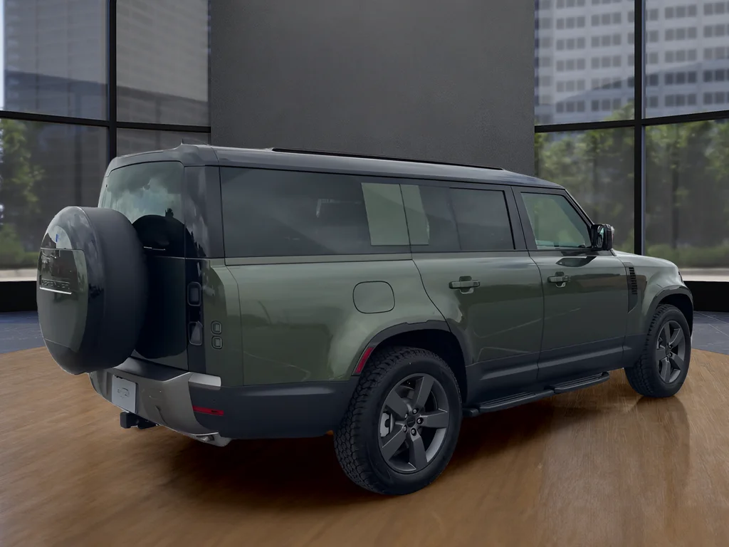 New 2026 Green Land Rover S image 5