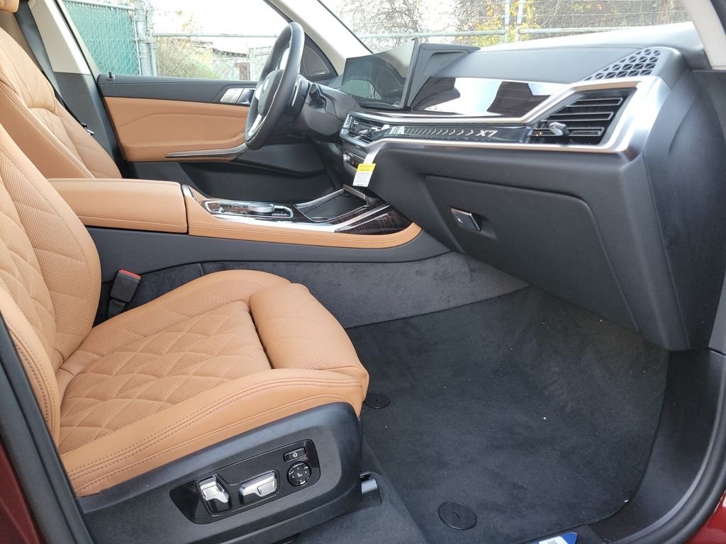 Used 2026 Red BMW xDrive40i image 12