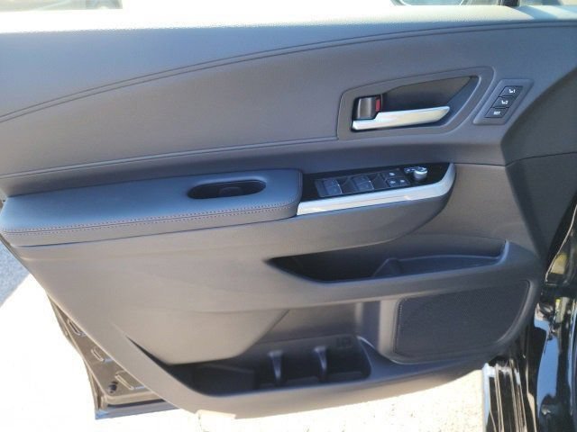 Used 2025 Midnight Black Metallic Toyota Platinum image 25