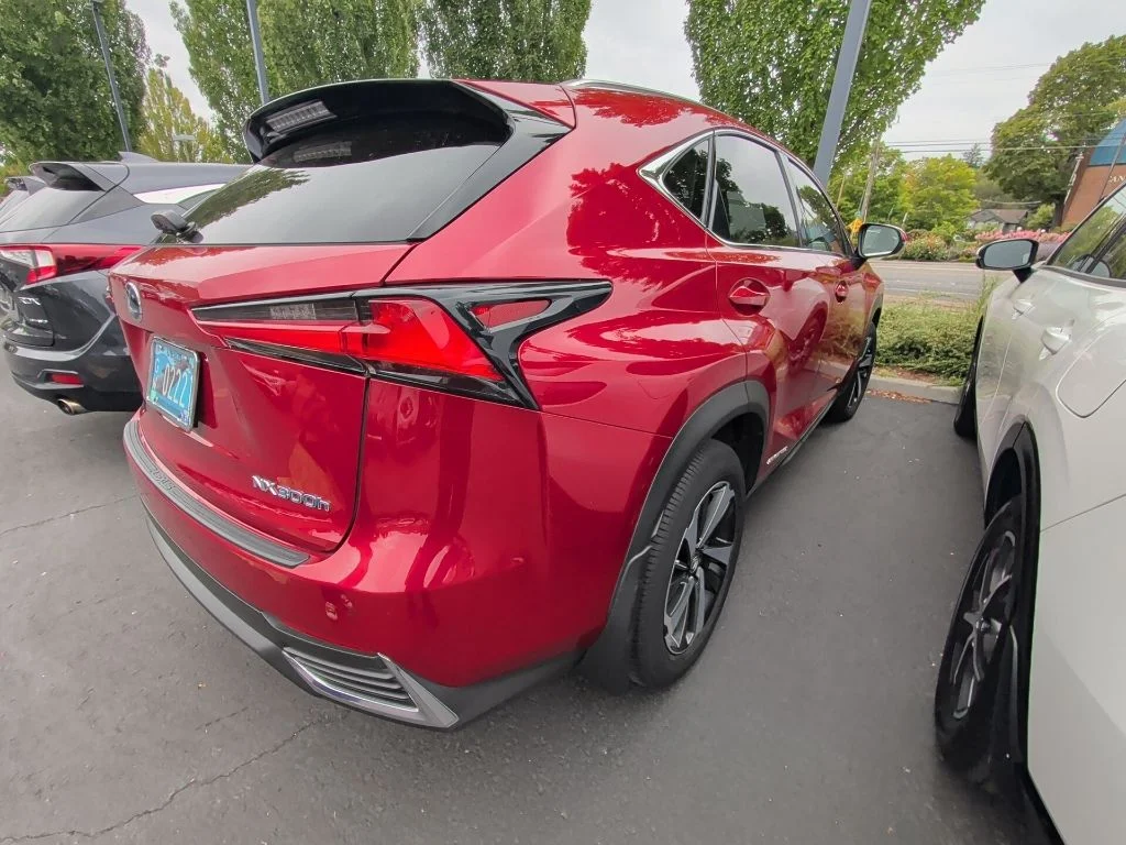 Used 2020 Red Lexus 300h image 2