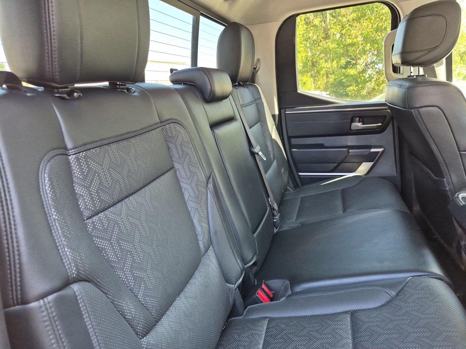 Used 2022  Toyota SR5 image 34