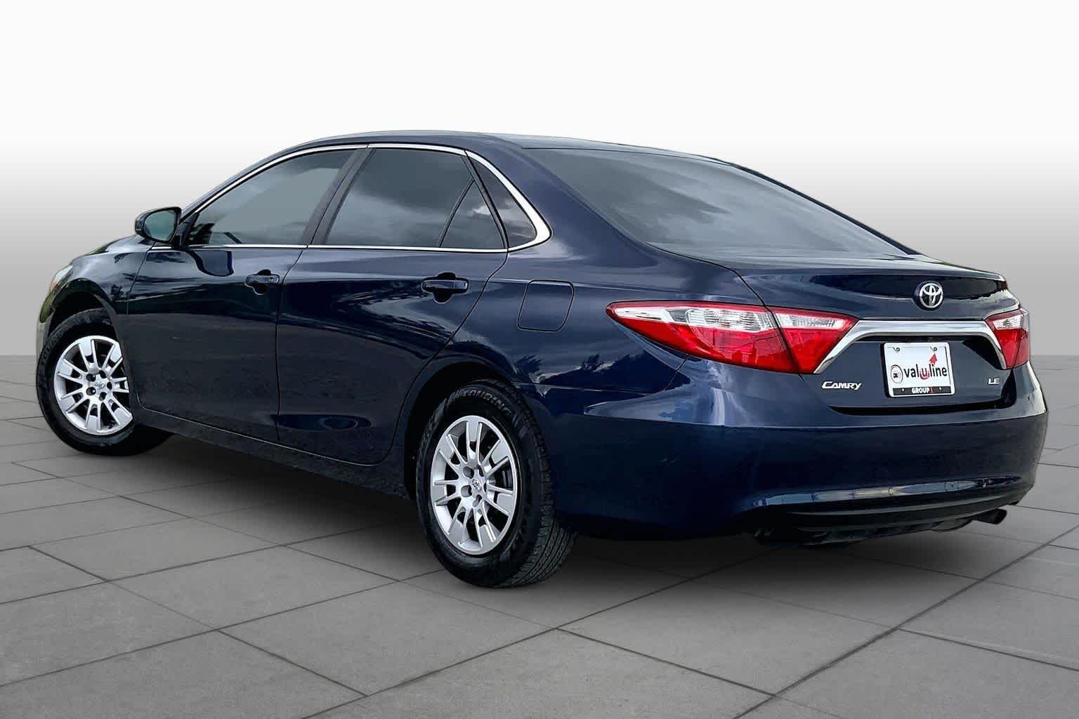 Used 2015 Parisian Night Pearl Toyota LE image 12