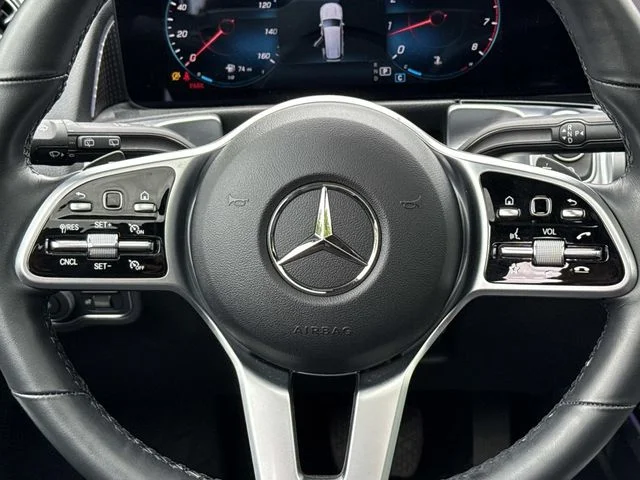 Used 2022 White Mercedes-Benz GLB 250 image 18