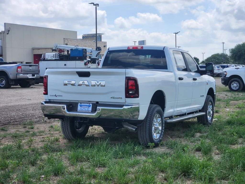 New 2026 Bright White Clear-Coat Exterior Paint RAM Big Horn image 4