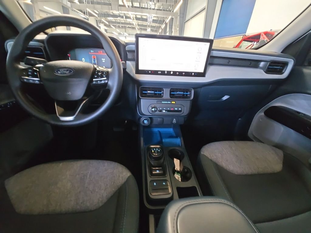 Used 2025 White Ford XLT image 21