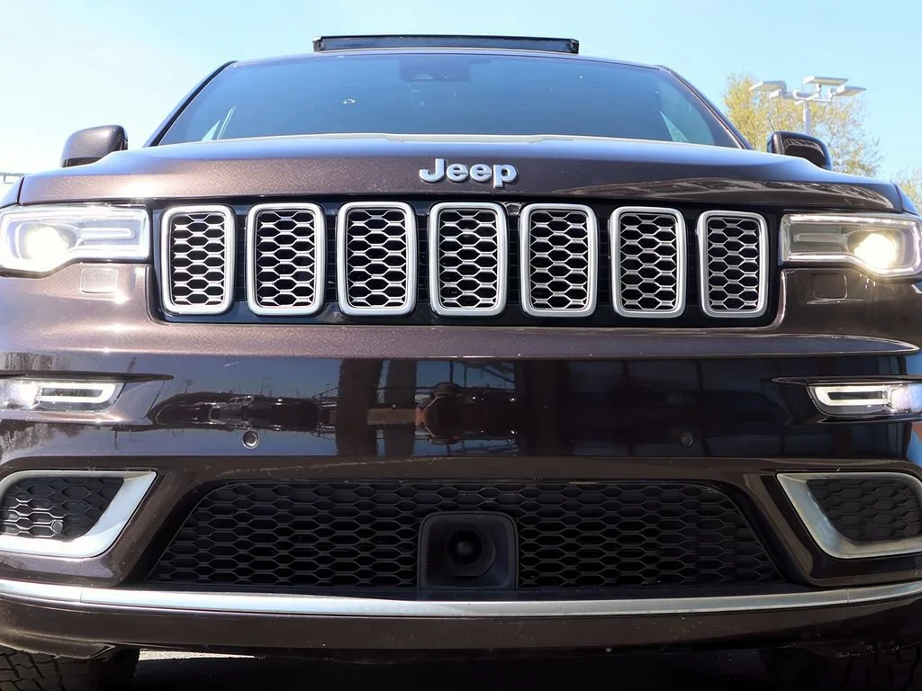 Used 2017 Luxury Brown Pearl Jeep Summit image 31