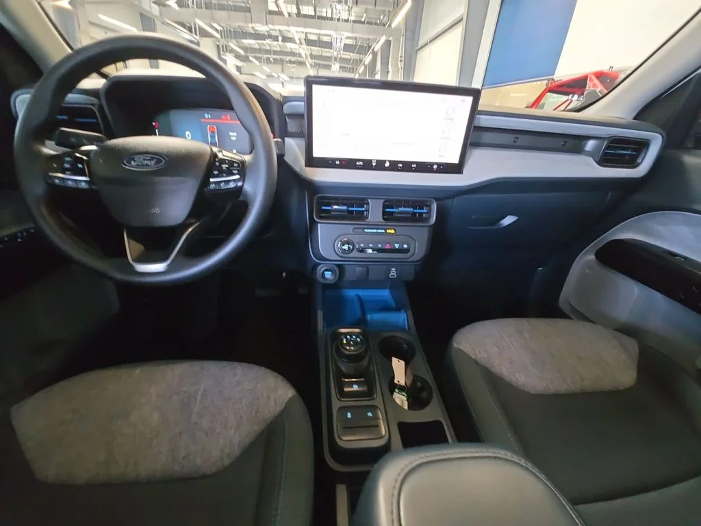 Used 2025 White Ford XLT image 21