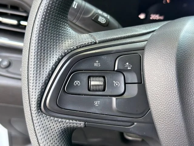 Used 2024 Summit White Buick Preferred image 24