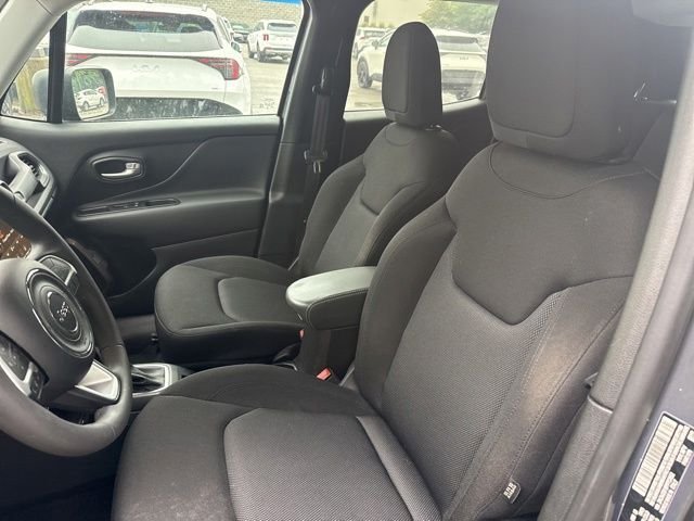 Used 2023 Gray Jeep Latitude image 12