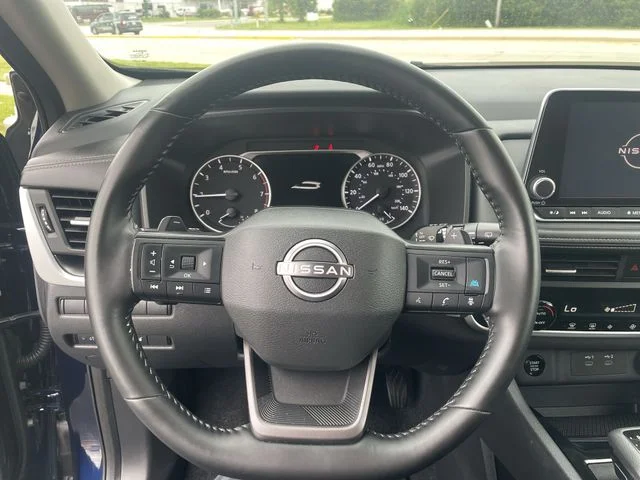 2025 Nissan Rogue SV - Photo 18