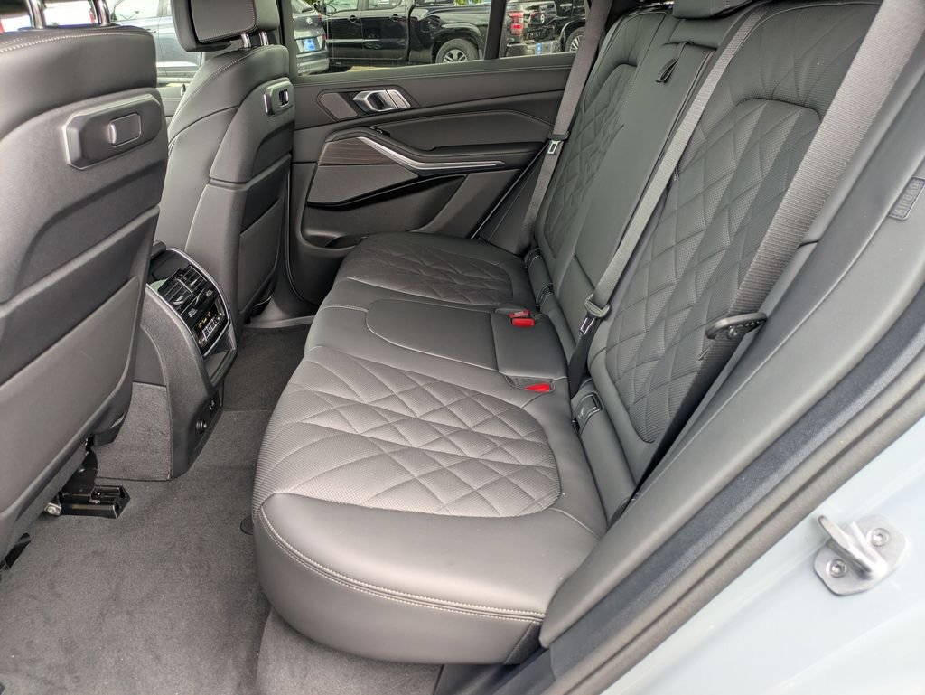 New 2026 Brooklyn Grey Metallic BMW M60i image 22