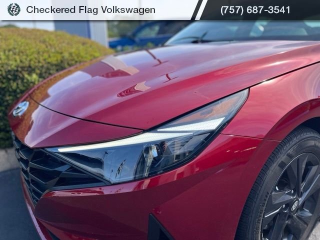 Used 2023 Ultimate Red Hyundai SEL image 11