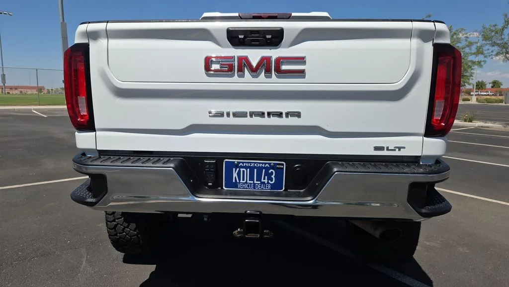 Used 2023 White GMC SLT image 28