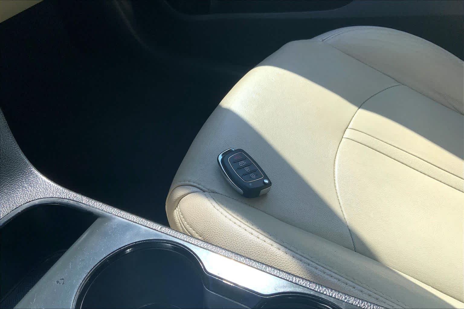 Used 2015 Quartz White Pearl Hyundai 2.4L Sport image 15