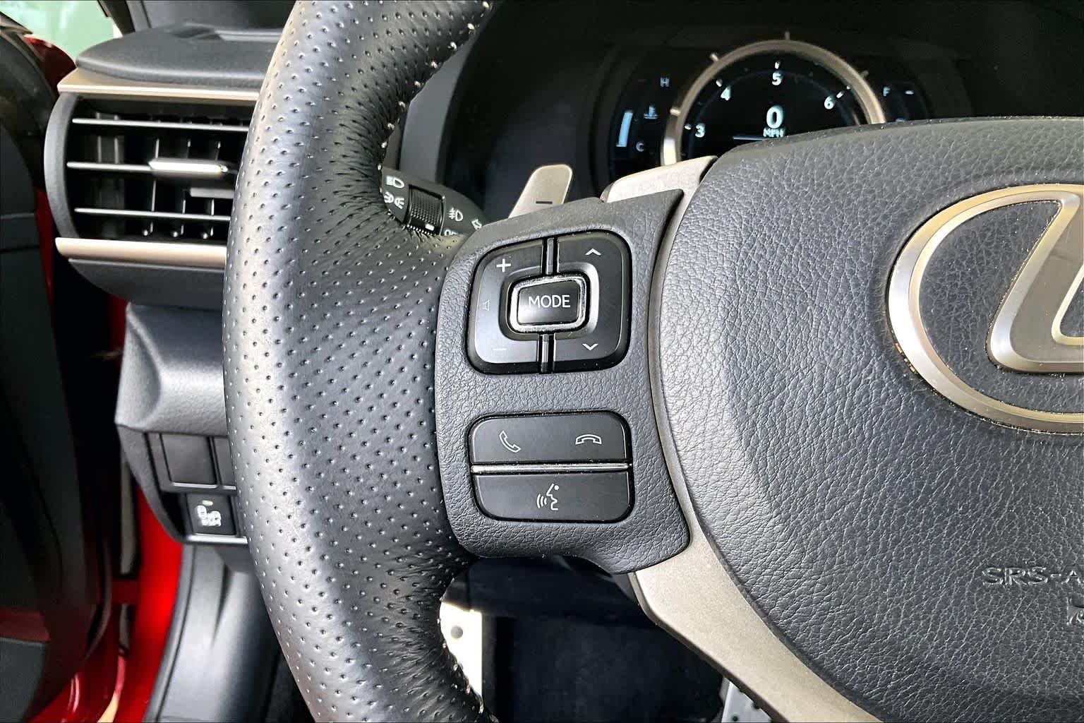 Used 2015 Infrared Lexus  image 21