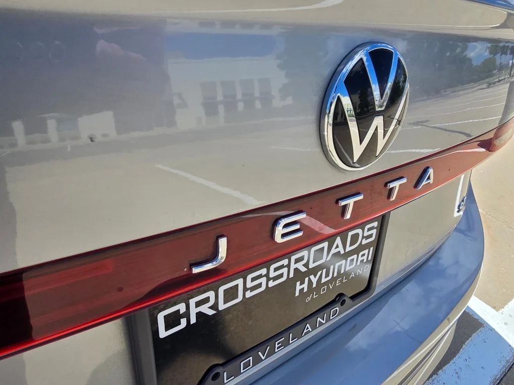 Used 2025 Gray Volkswagen SE image 12