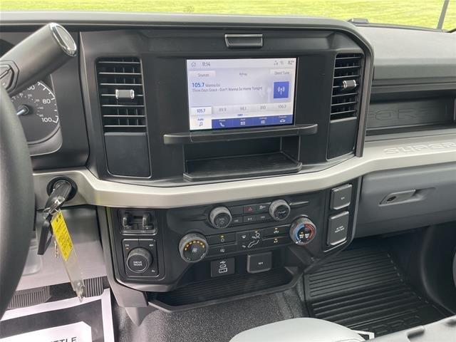 New 2026 Oxford White Ford F-450® XL image 46