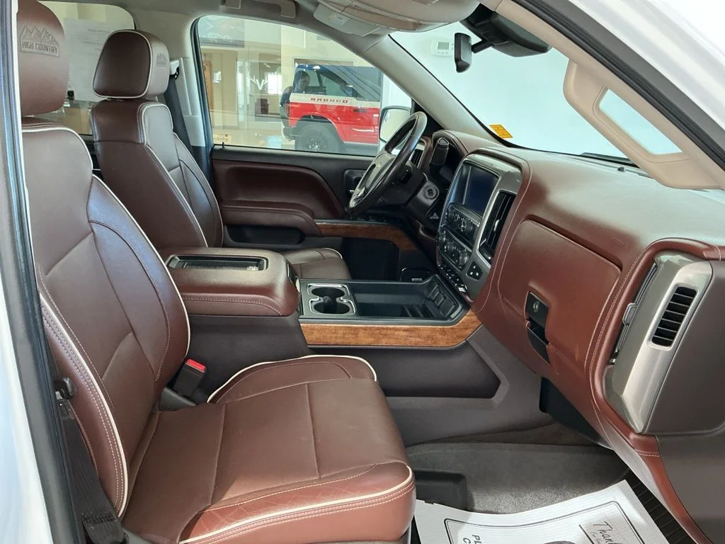 Used 2017 Pearl Chevrolet High Country image 29