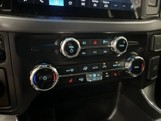 New 2026 Agate Black Metallic Ford XLT image 20