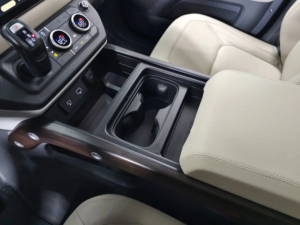 Used 2023 Black Land Rover S image 30