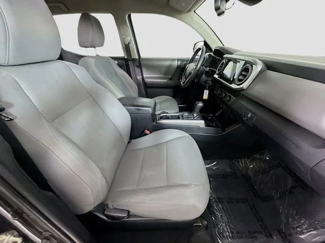 Certified Used 2019 Gray Toyota SR5 image 28