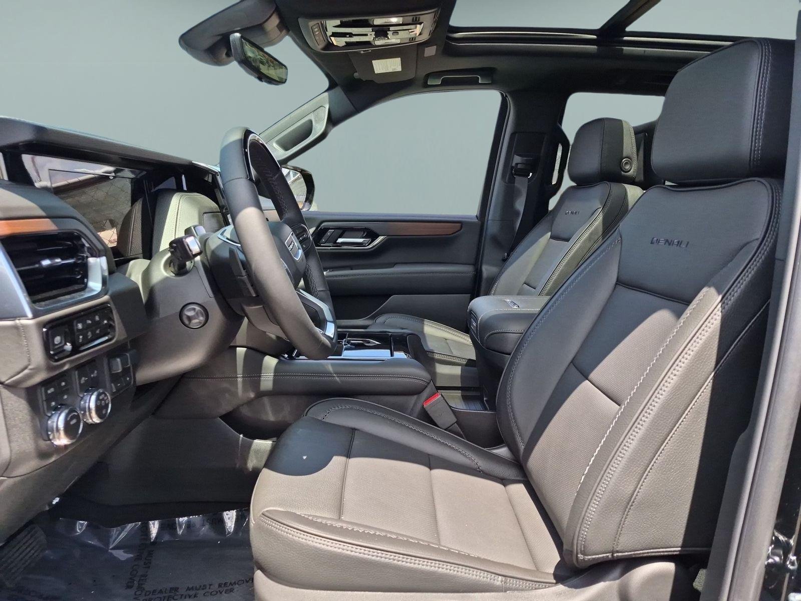 2026 GMC Yukon Denali - Photo 17
