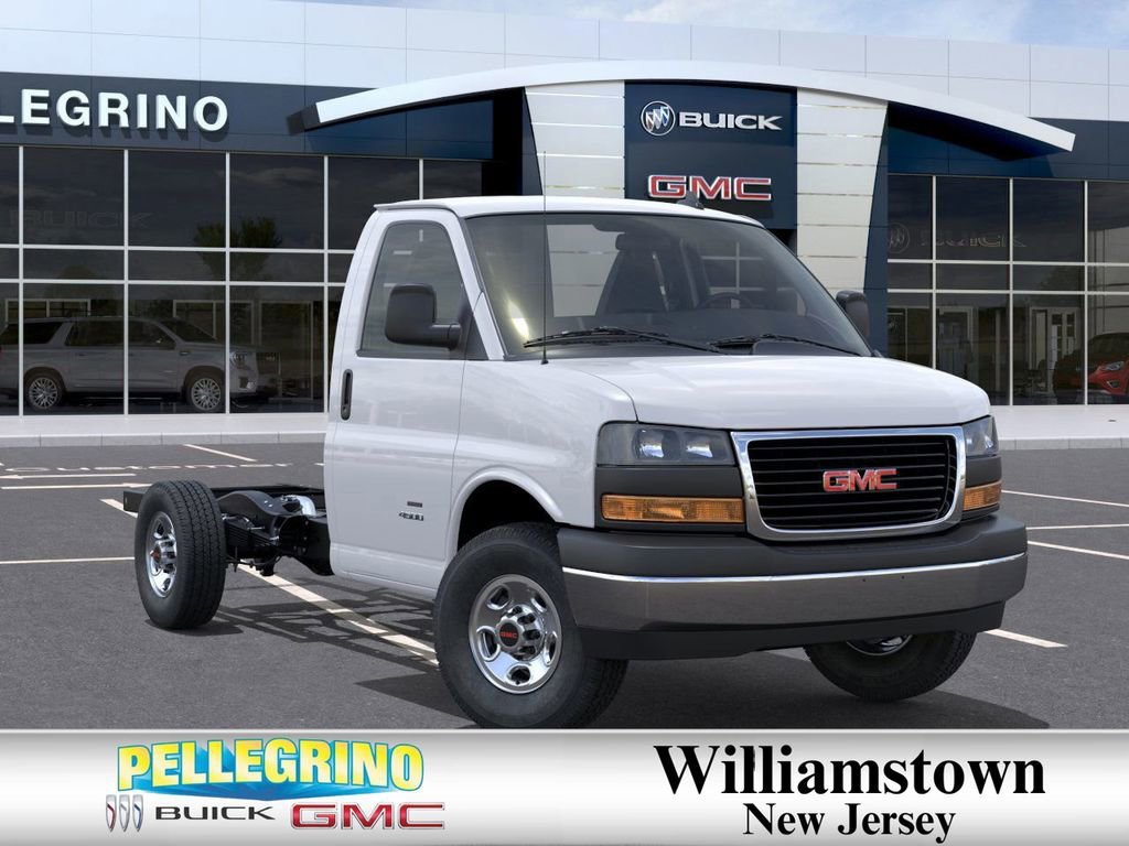 New 2025 Summit White GMC 1WT image 7
