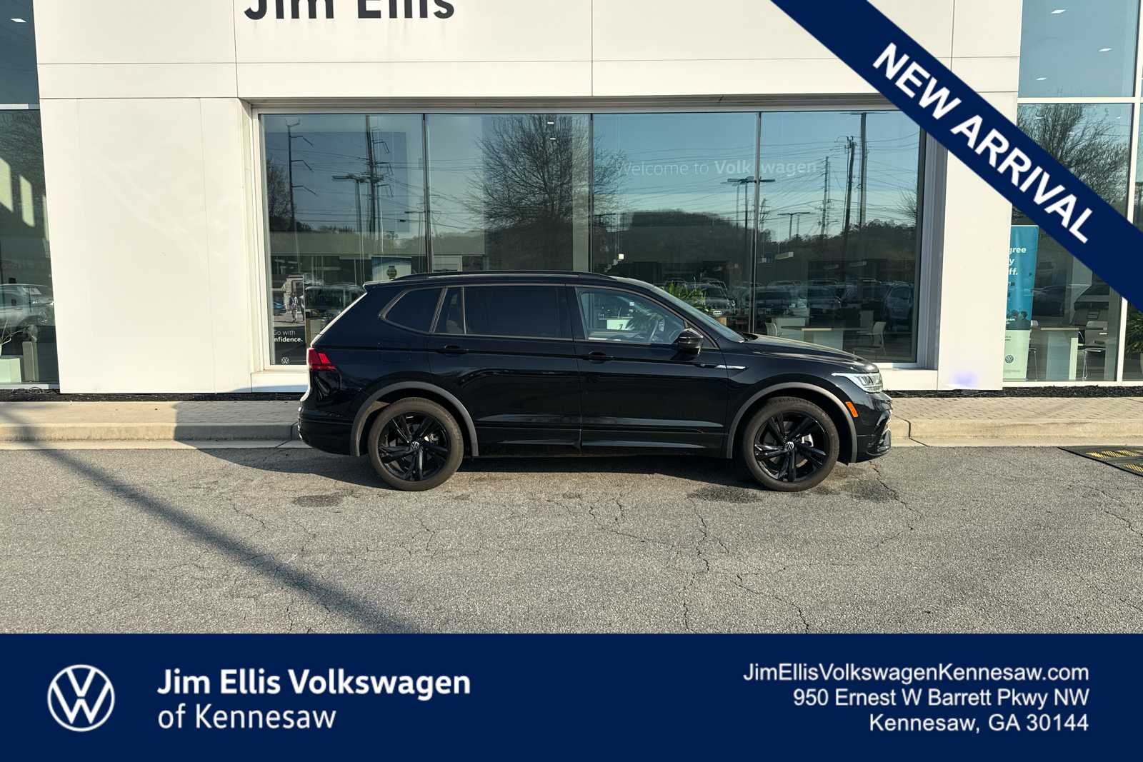 2023 Volkswagen Tiguan SE R-LINE BLACK