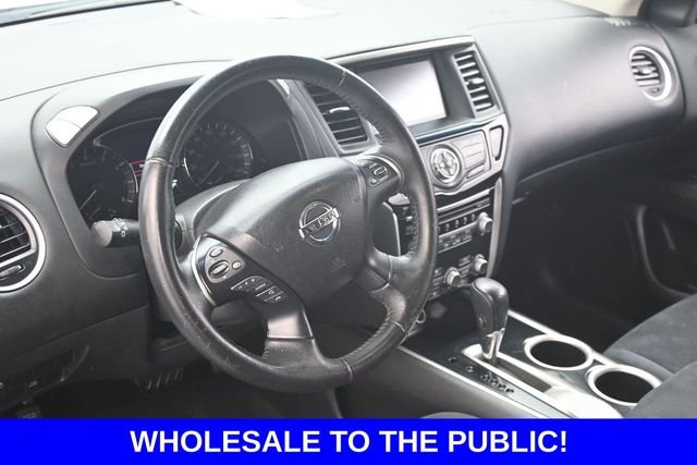 Used 2014 Silver Nissan SV image 11