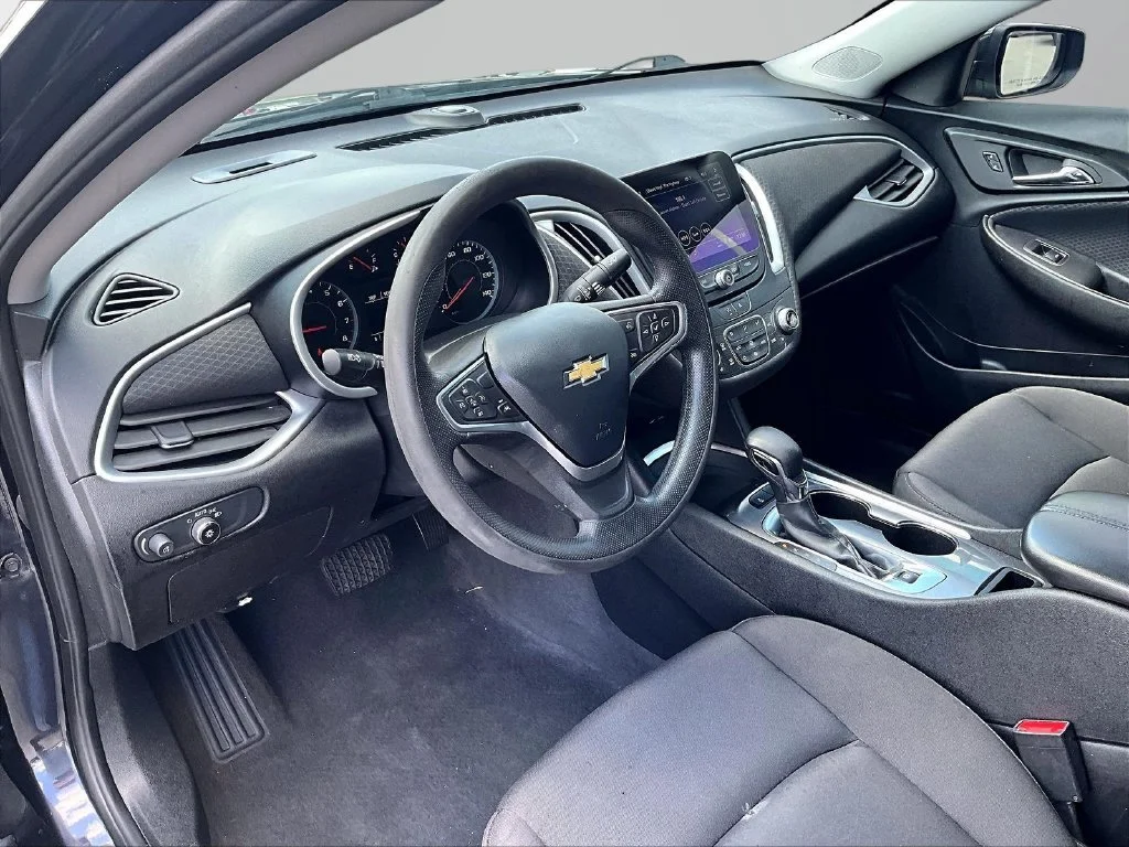Used 2023 Gray Chevrolet LT image 15